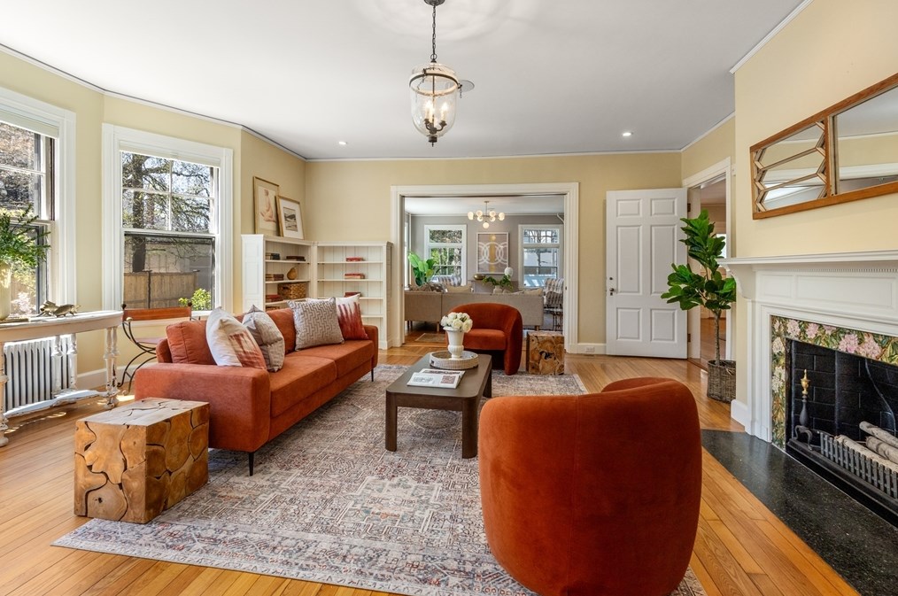 76 Sparks St, Cambridge MA 02138-2216 exterior