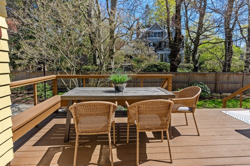 76 Sparks St, Cambridge MA 02138-2216 exterior