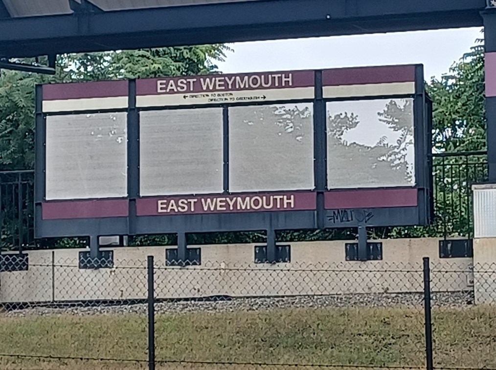 1644 Commercial St, Weymouth MA 02189-3046 exterior