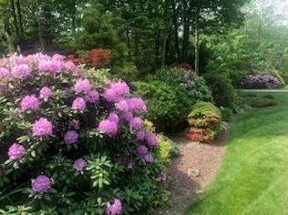 24 Plumbley Rd, Upton MA 01568-1425 exterior