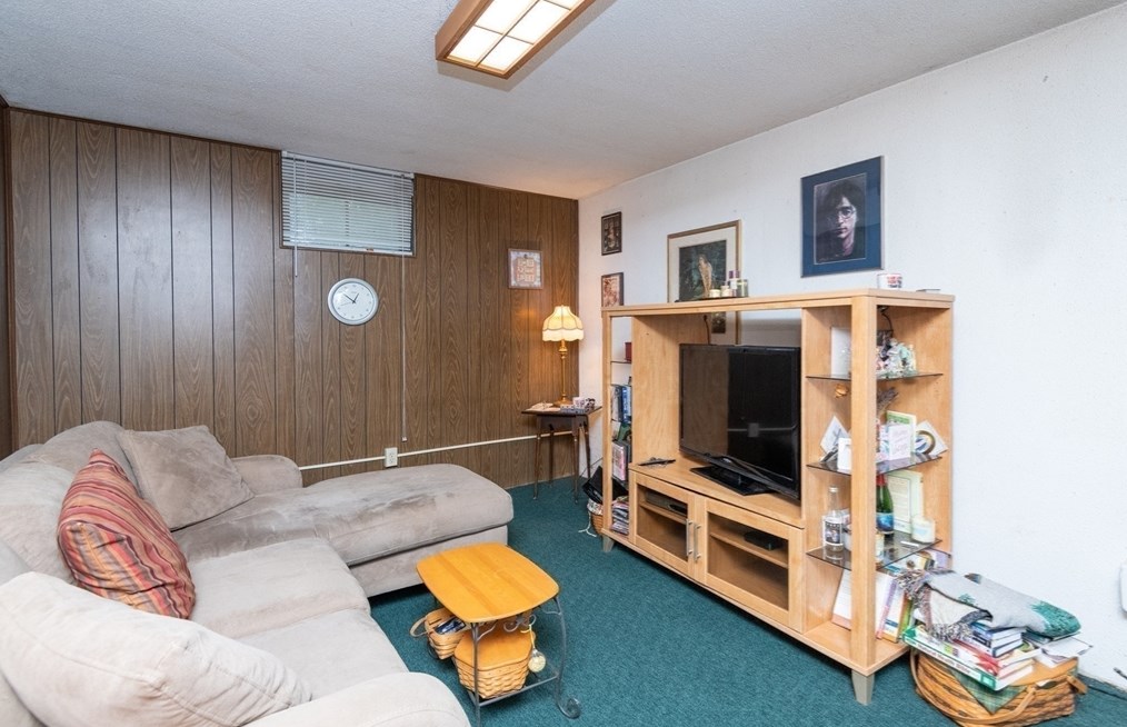 71 Pne St, Danvers MA 01923-1838 exterior