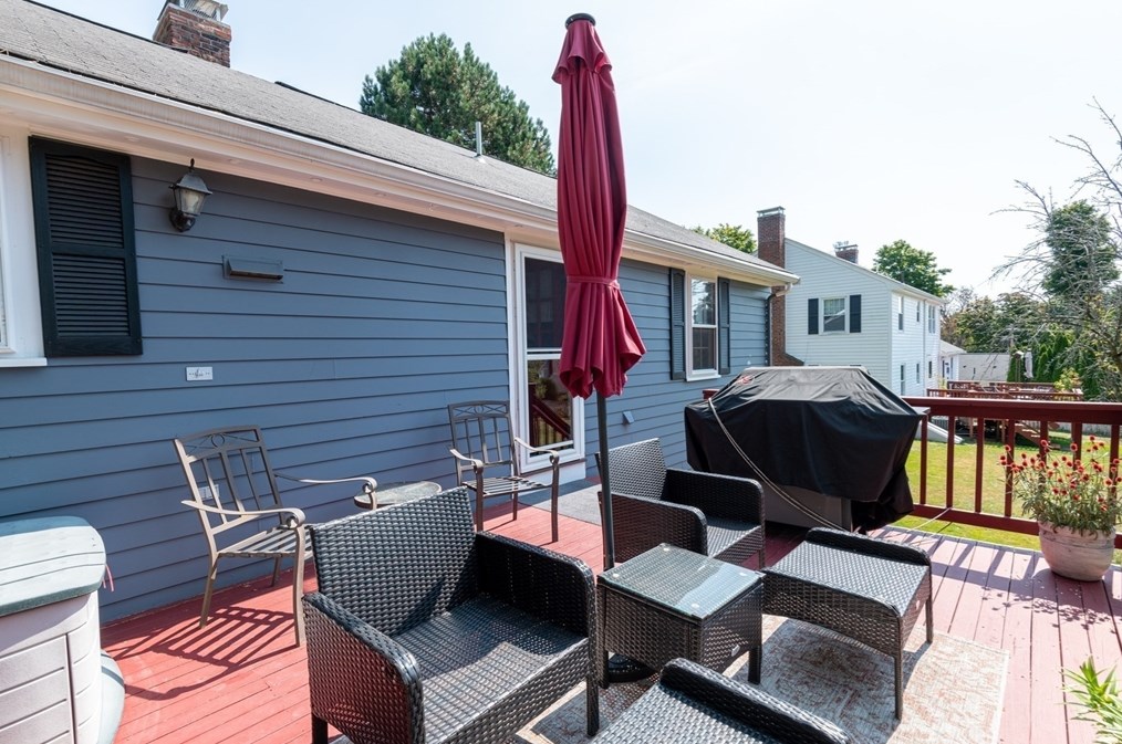 71 Pne St, Danvers MA 01923-1838 exterior