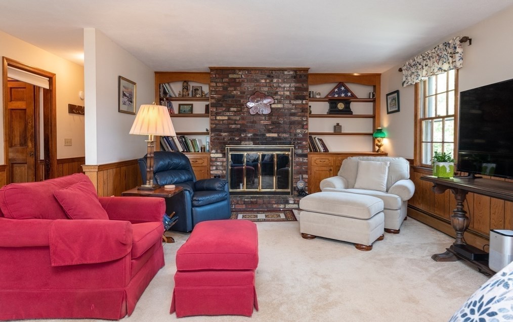 71 Pne St, Danvers MA 01923-1838 exterior