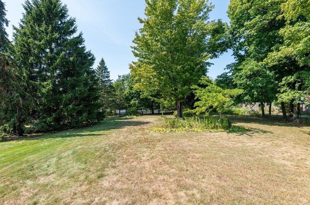 71 Pne St, Danvers MA 01923-1838 exterior