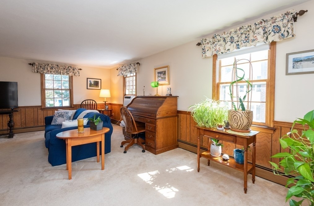 71 Pne St, Danvers MA 01923-1838 exterior