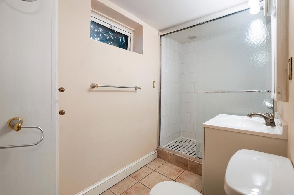 524 Parker St, Newton MA 02459-2544 exterior