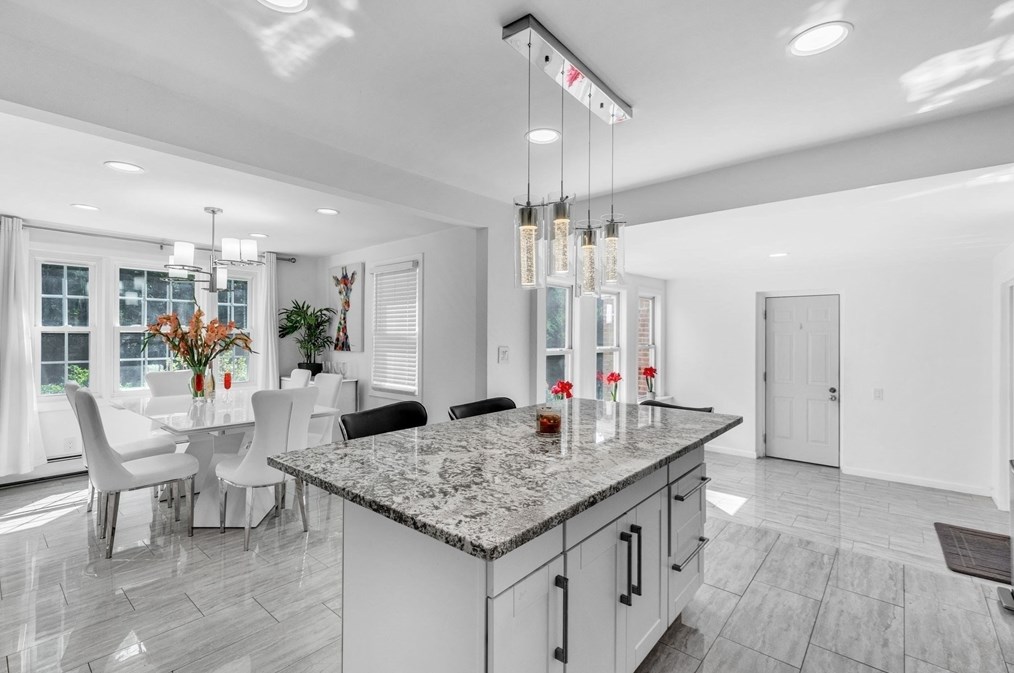 750 Wilbraham Rd, Springfield MA  01109-2011 exterior