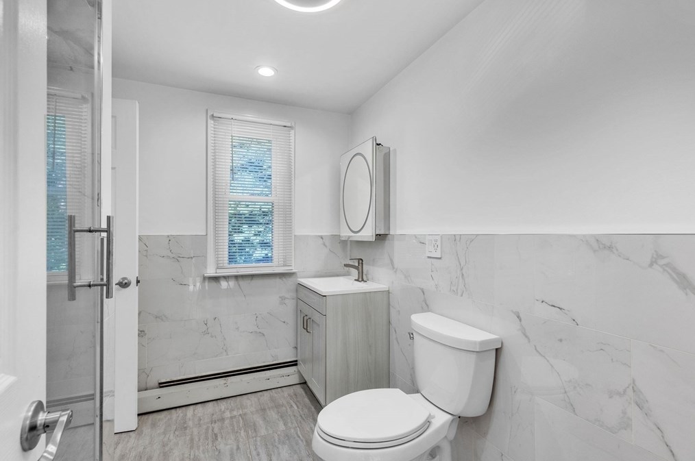 750 Wilbraham Rd, Springfield MA  01109-2011 exterior