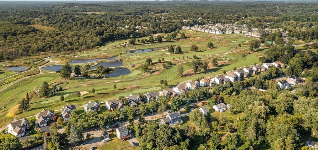 23 Fairways Ln, Methuen MA 01844-2125 exterior