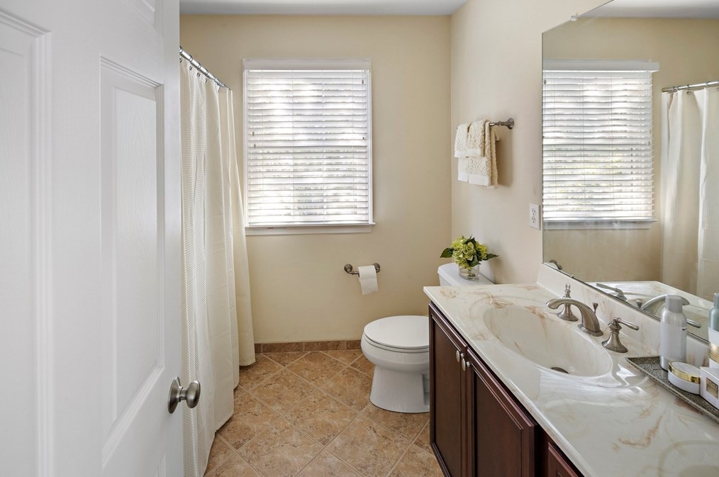 23 Fairways Ln, Methuen MA 01844-2125 exterior