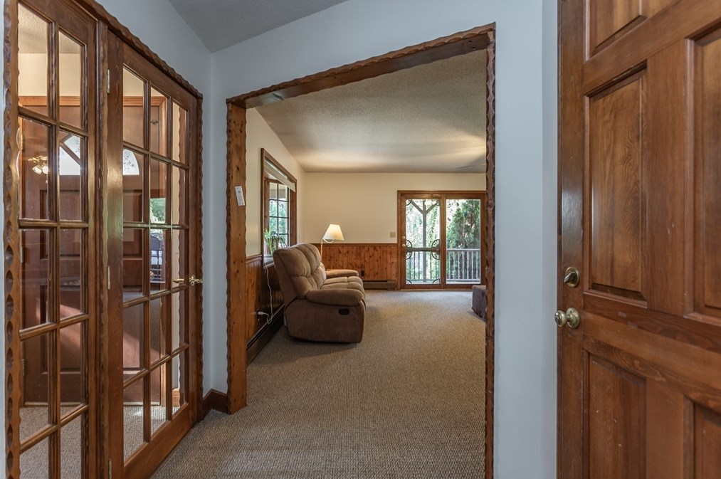 26 Norfolk Ave, Dartmouth MA 02747-3014 exterior