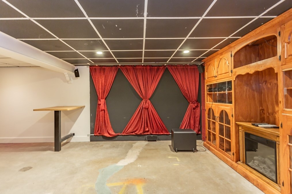 26 Norfolk Ave, Dartmouth MA 02747-3014 exterior