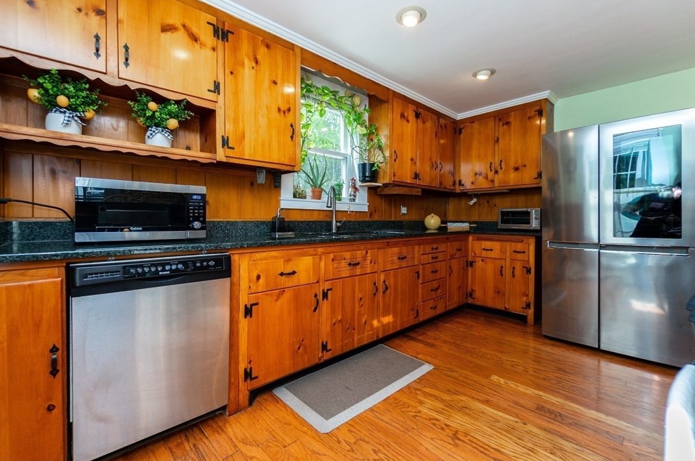 1176 Main St, Reading MA 01867-3924 exterior