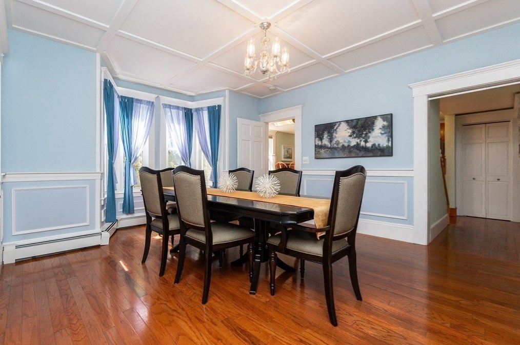 1176 Main St, Reading MA 01867-3924 exterior