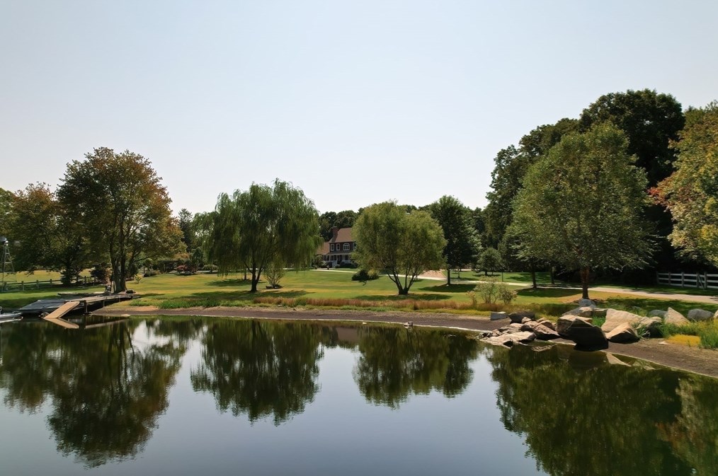 1381 St, Wrentham MA  02093-2516 exterior