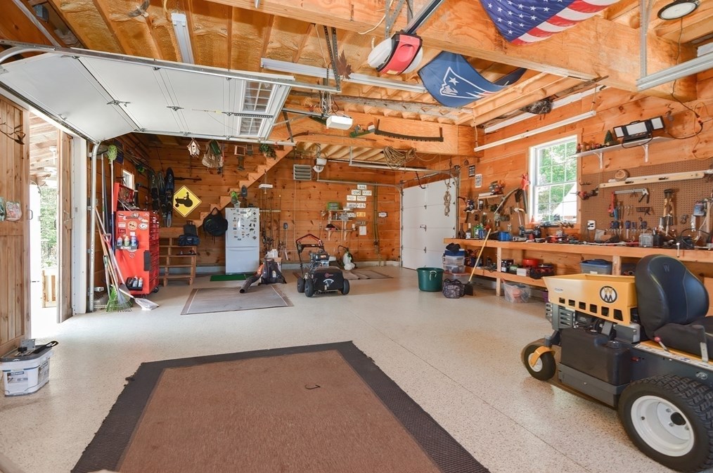 1381 St, Wrentham MA  02093-2516 exterior