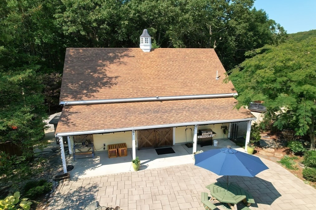 1381 St, Wrentham MA  02093-2516 exterior