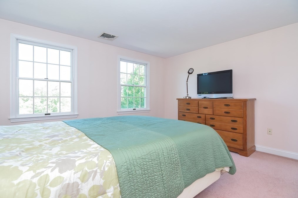 1381 St, Wrentham MA  02093-2516 exterior