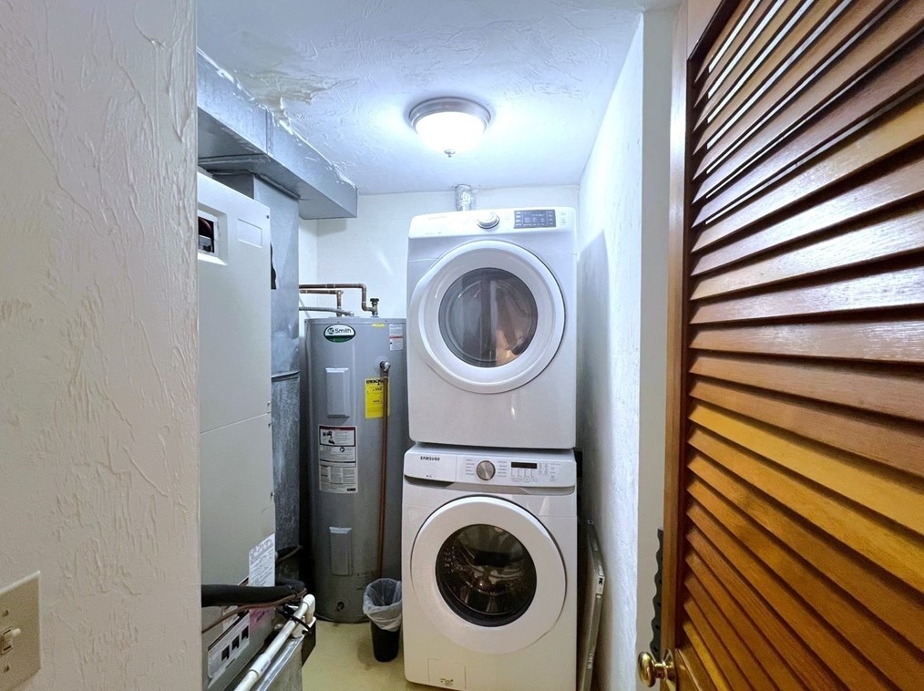 142 Quincy Shore Dr, Quincy MA 02171-2952 exterior