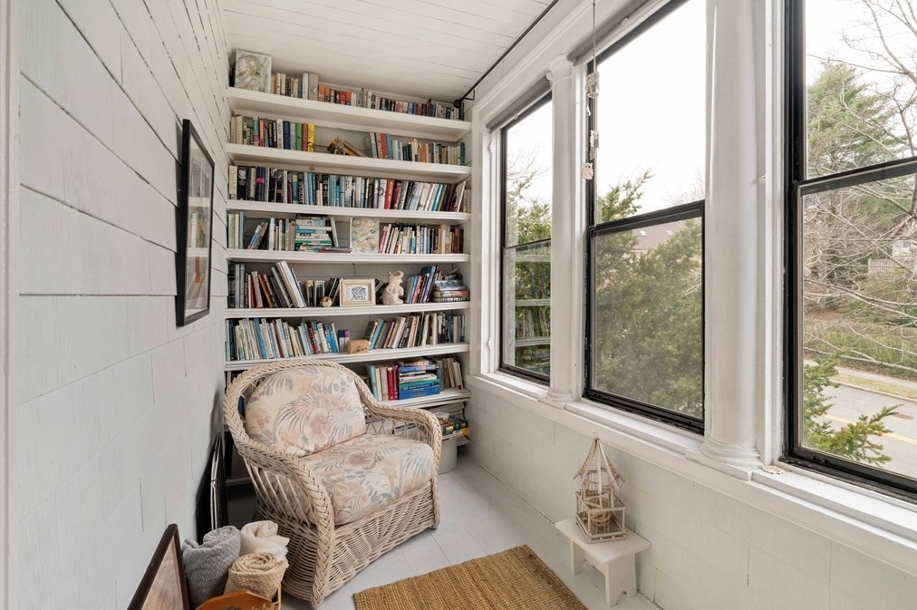 247 Fisher Ave, Brookline MA 02445-5703 exterior