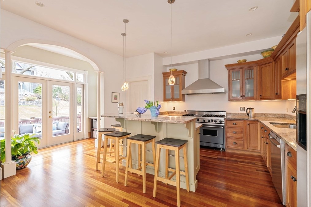 247 Fisher Ave, Brookline MA 02445-5703 exterior