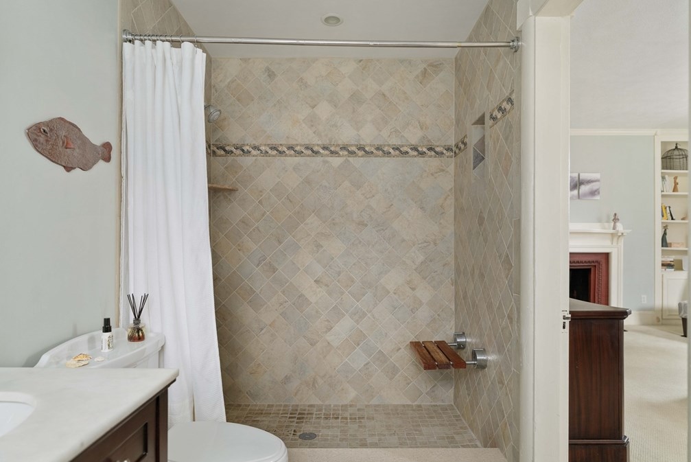 247 Fisher Ave, Brookline MA 02445-5703 exterior