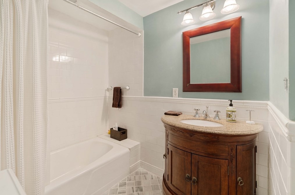 247 Fisher Ave, Brookline MA 02445-5703 exterior