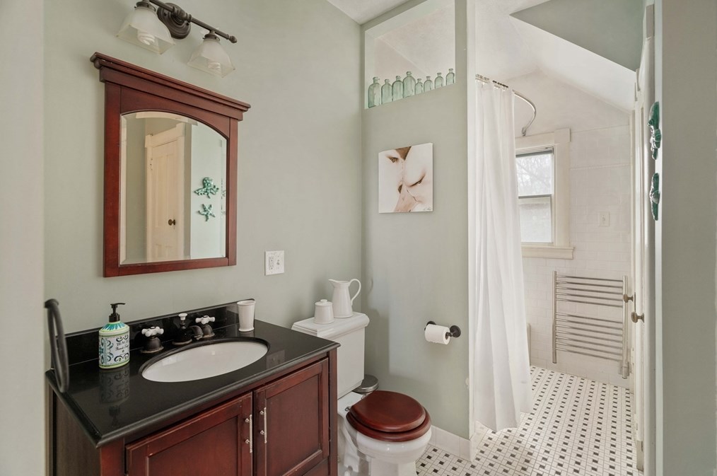 247 Fisher Ave, Brookline MA 02445-5703 exterior