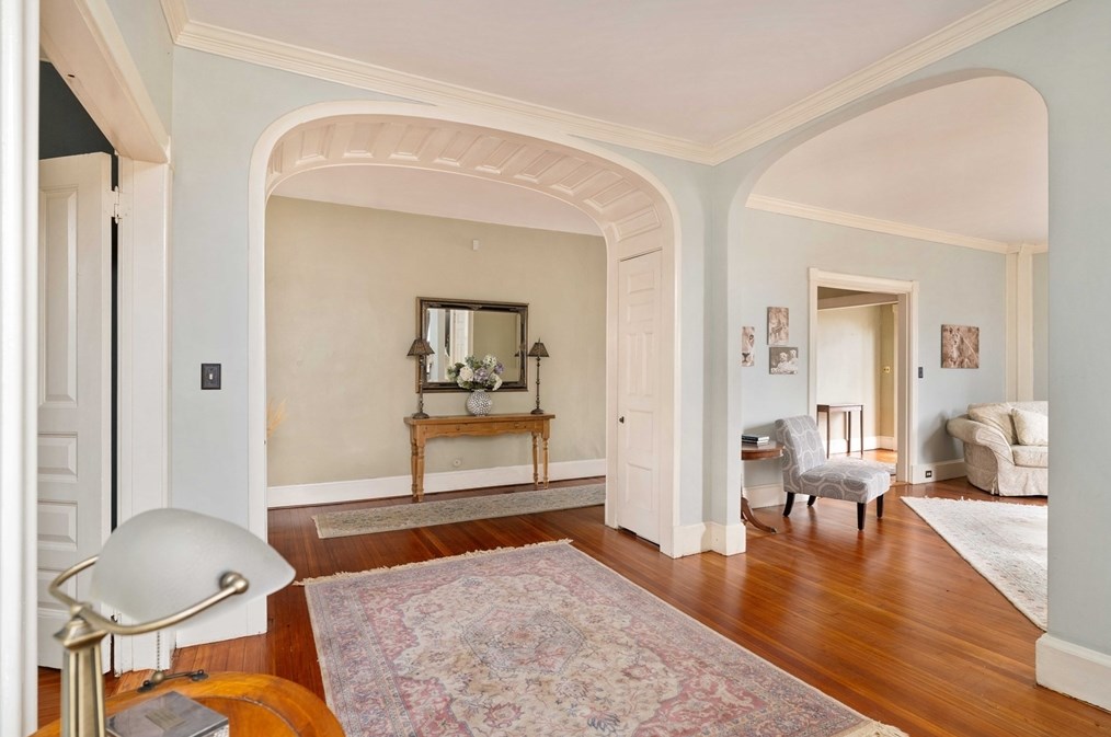 247 Fisher Ave, Brookline MA 02445-5703 exterior