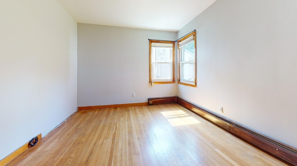 108 Pilgrim Ave, Worcester MA 01604-3022 exterior