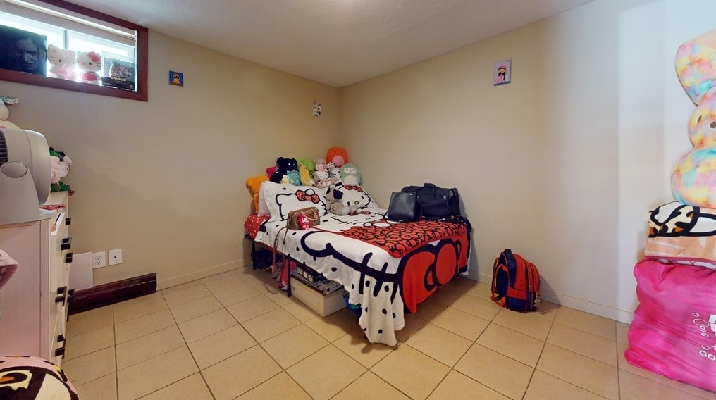 108 Pilgrim Ave, Worcester MA 01604-3022 exterior