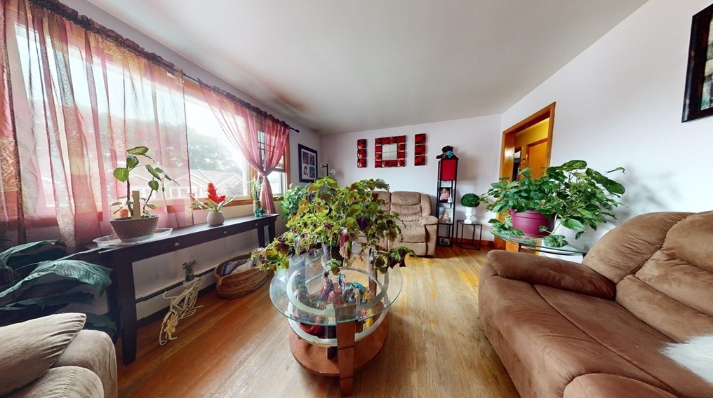 108 Pilgrim Ave, Worcester MA 01604-3022 exterior