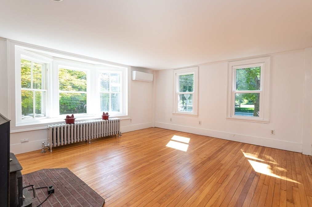 58 Main St, Haverhill MA 01833-2011 exterior