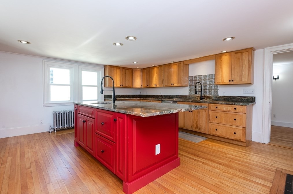 58 Main St, Haverhill MA 01833-2011 exterior