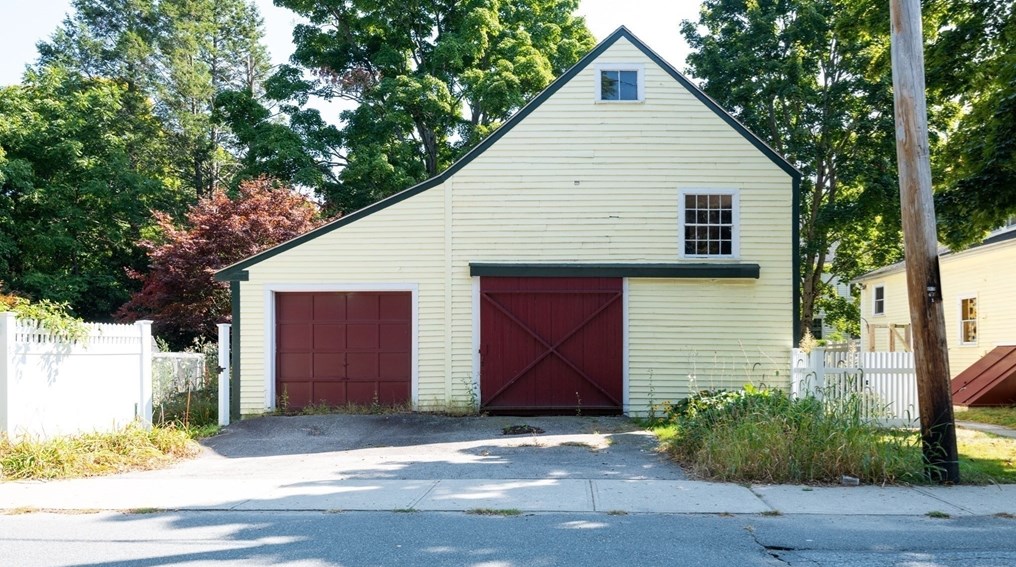 58 Main St, Haverhill MA 01833-2011 exterior