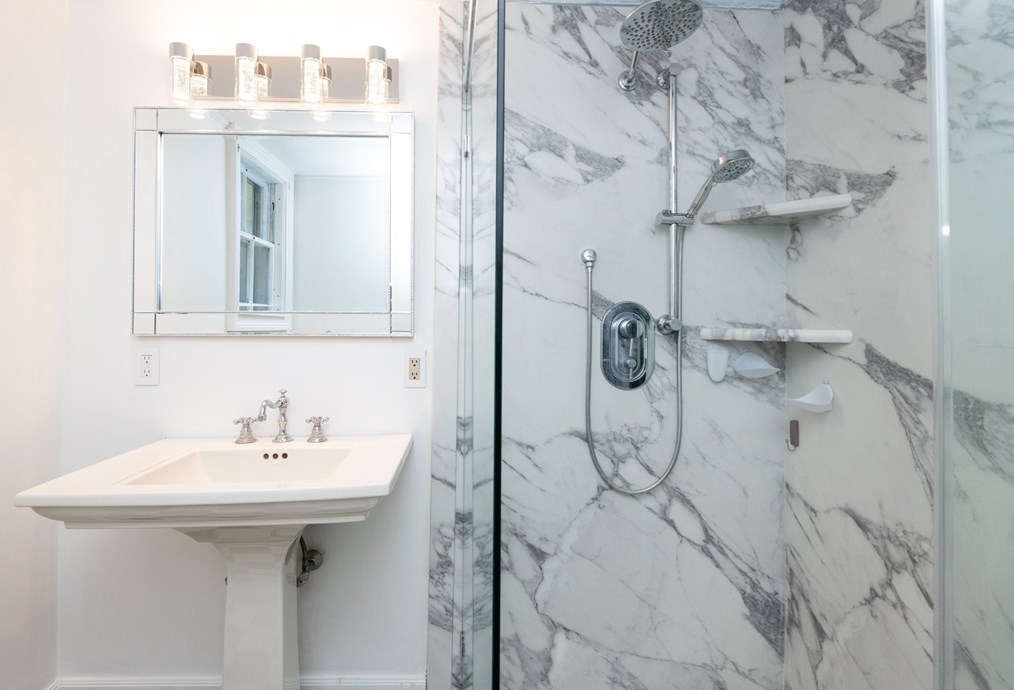 58 Main St, Haverhill MA 01833-2011 exterior