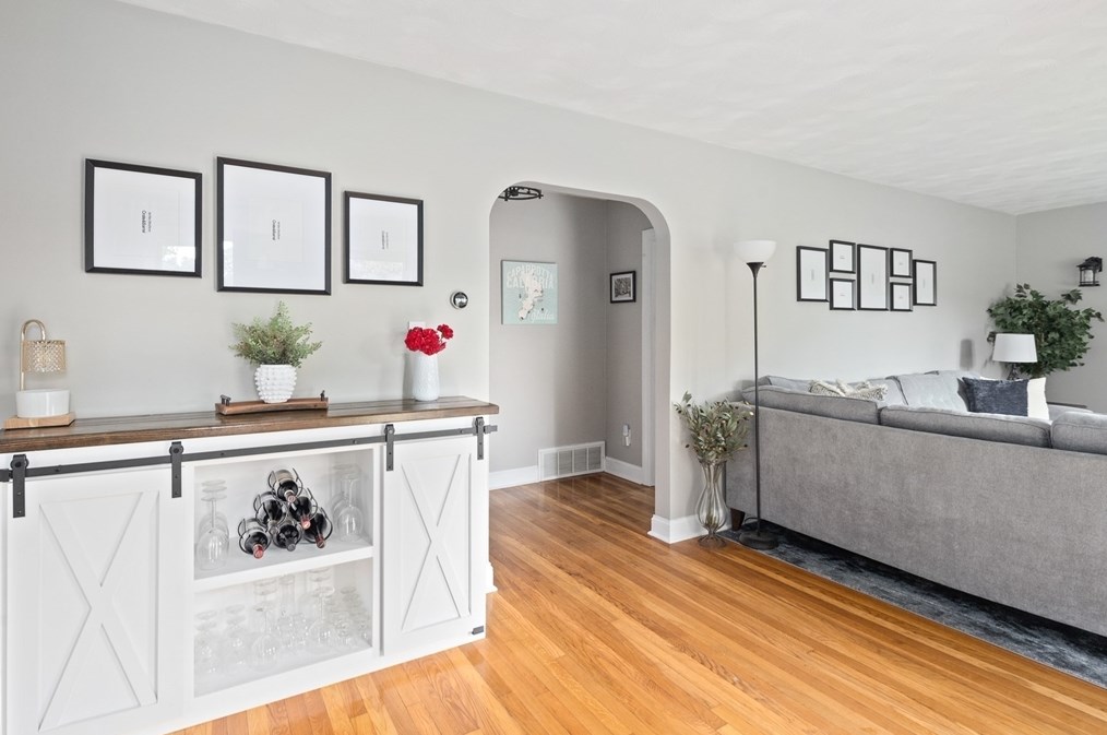 107 Washington St, Pembroke MA 02359-1848 exterior