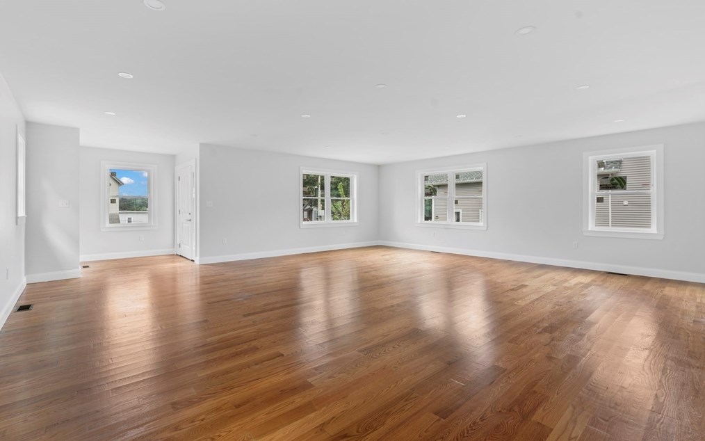 9 Hollywood St, Worcester MA 01610 exterior