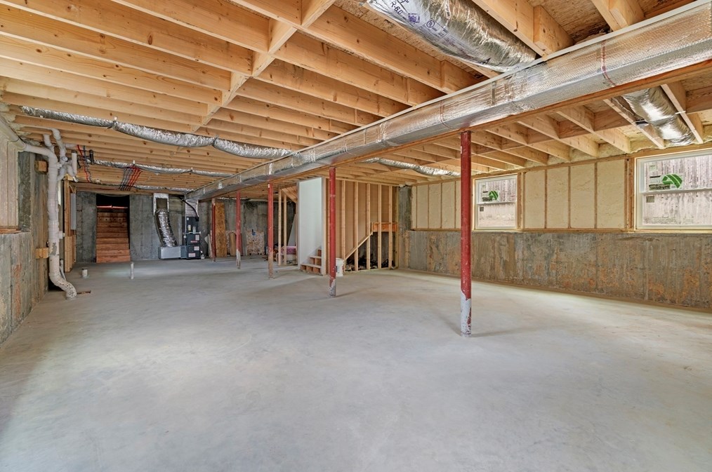 9 Hollywood St, Worcester MA 01610 exterior