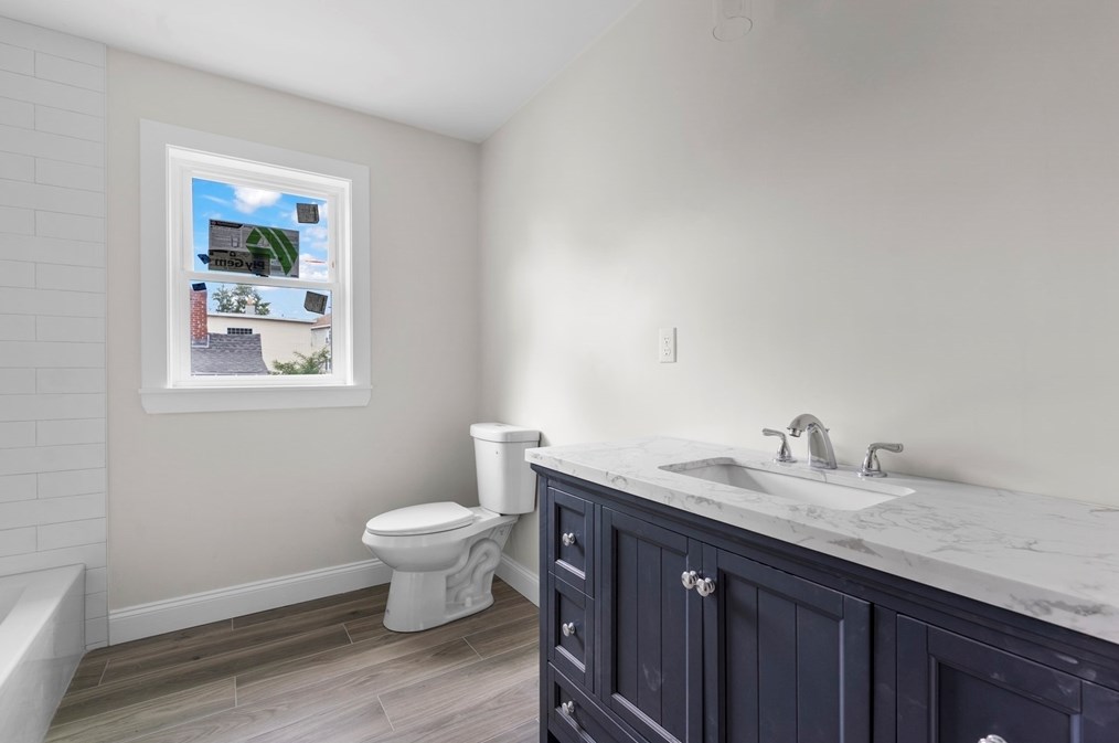 9 Hollywood St, Worcester MA 01610 exterior