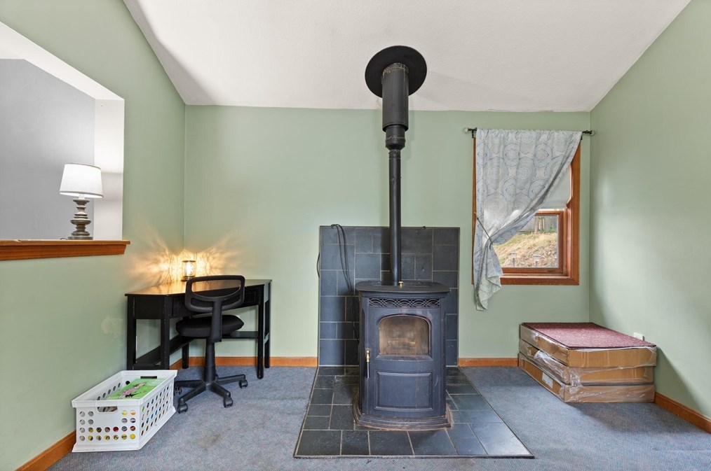 37 Ekman St, Worcester MA 01607-1513 exterior