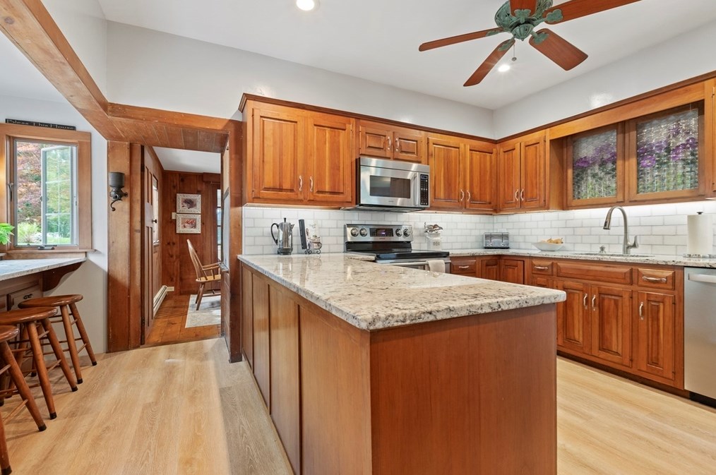 91 Norfolk St, Holliston MA 01746-2338 exterior