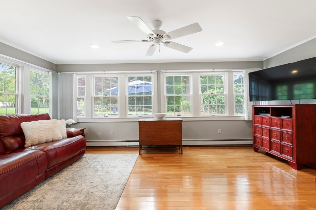 91 Norfolk St, Holliston MA 01746-2338 exterior