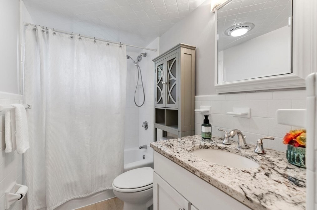 270 Lexington St, Woburn MA 01801-4806 exterior