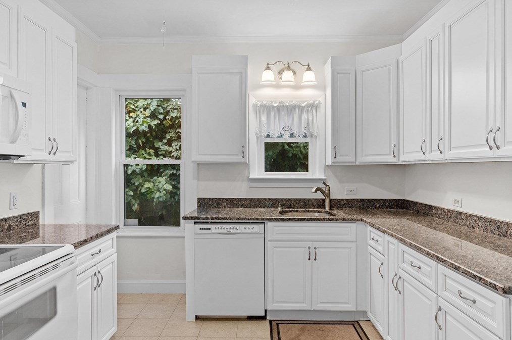 120 Haverhill St, Lawrence MA 01841-2817 exterior