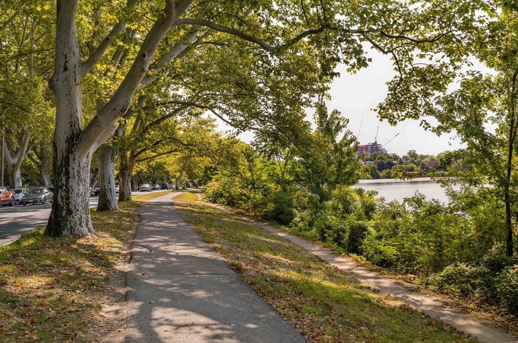 984 Memorial Dr, Cambridge MA  02138-5741 exterior