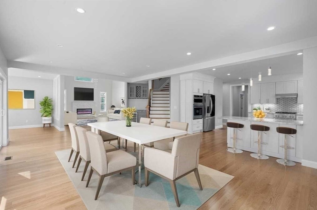 235 Lk Ave, Worcester MA 01604-5824 exterior