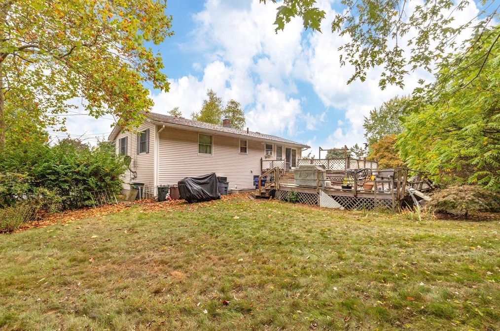 13 Donegal Rd, Peabody MA 01960-3616 exterior