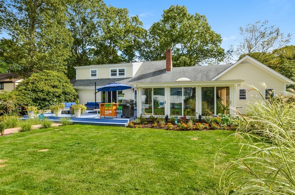 57 Alice St, Dartmouth MA 02747-1915 exterior