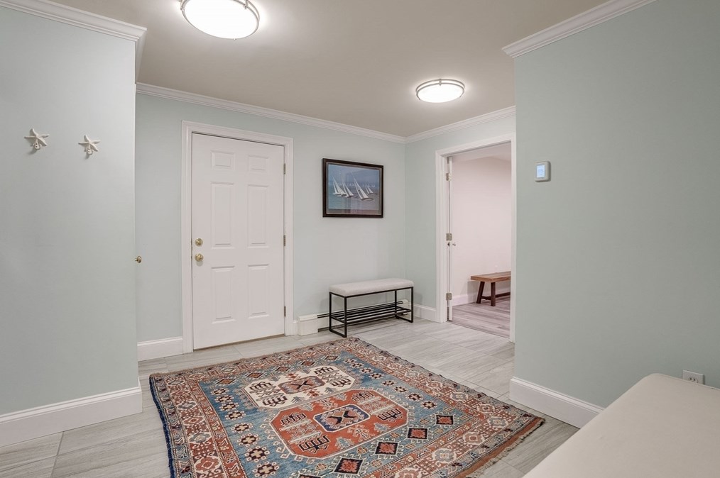 5 Stone Row Ln, Georgetown MA 01833-1242 exterior